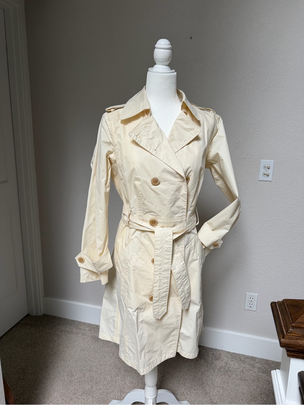 Classic Women's Cream Trench Coat with Belt